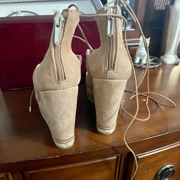 Sam Edelman - Picture 3 of 8